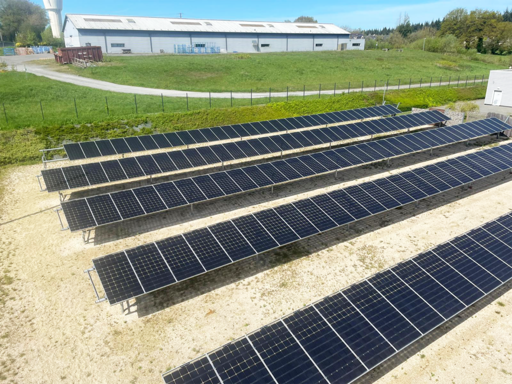 Nettoyage d'un champ solaire (centrale solaire)